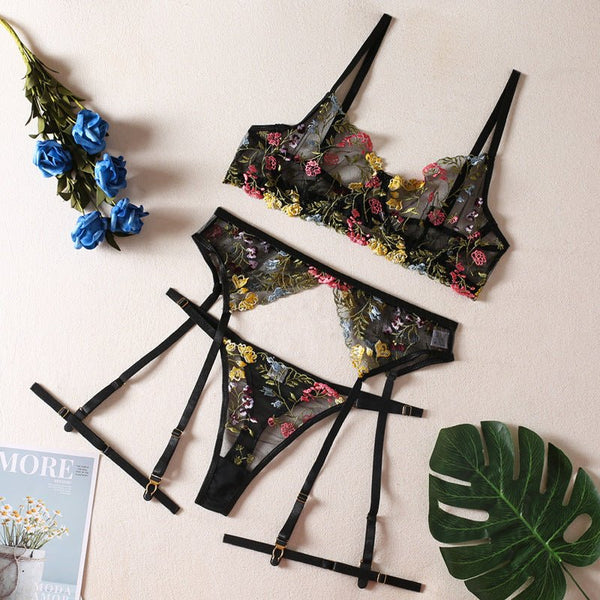 Floral Lingerie Bra and Garter Set - SilkSeduce